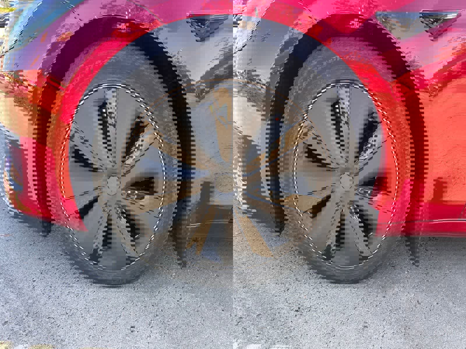 Used 2023 Tesla Model S image 9