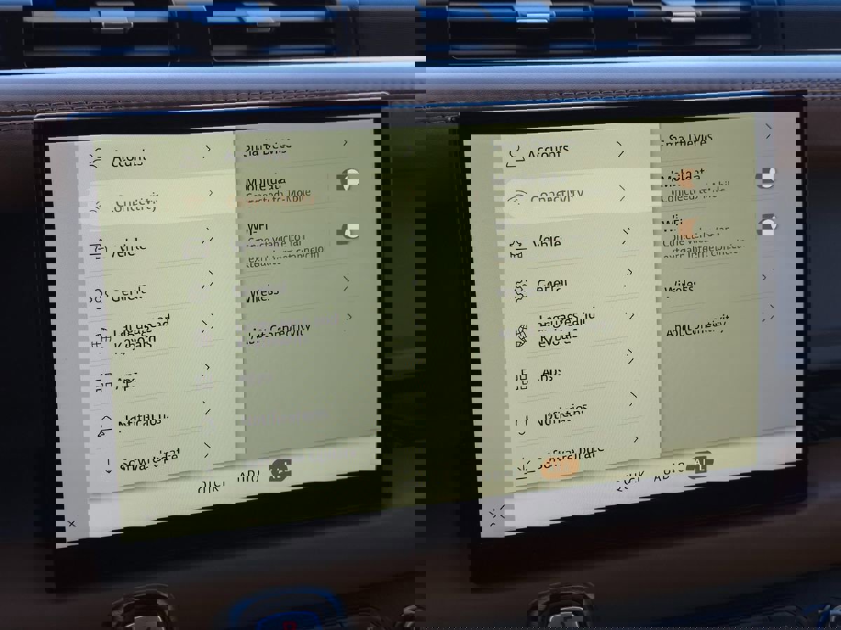 Used 2023 Land Rover Defender 130 S image 55