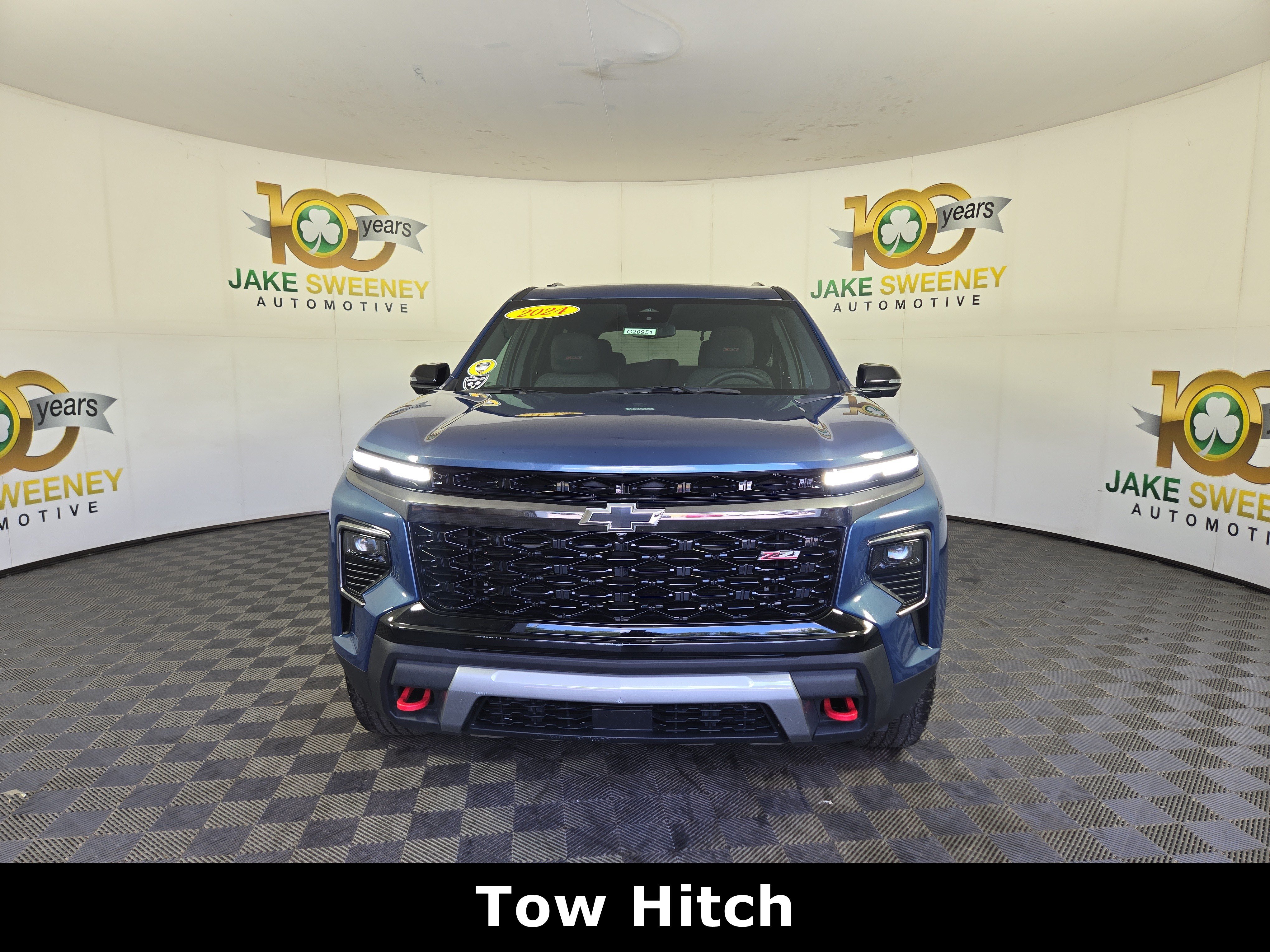 Certified 2024 Chevrolet Traverse Z71 w/ LPO, Floor Liner Package AWD/4WD image 2