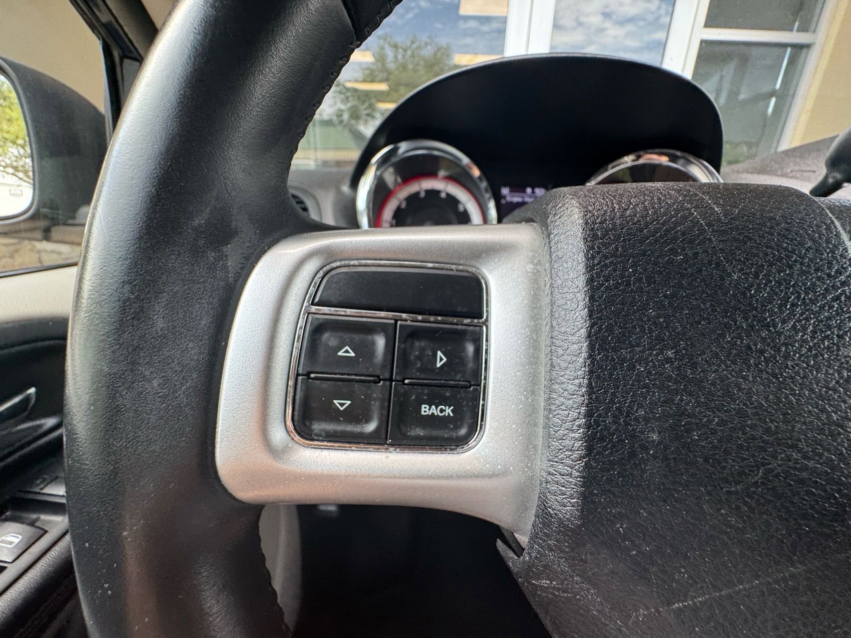 Used 2016 Dodge Grand Caravan SXT w/ Rear Park Assist Package FWD image 19