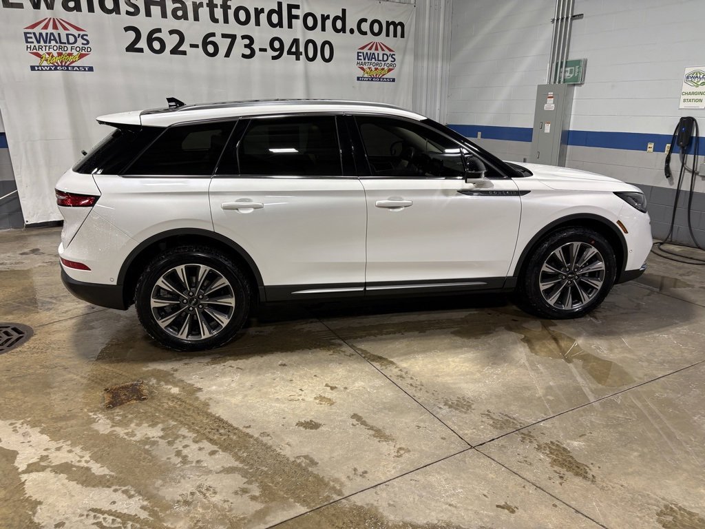 Used 2021 Lincoln Corsair Reserve w/ Equipment Group 201A image 9