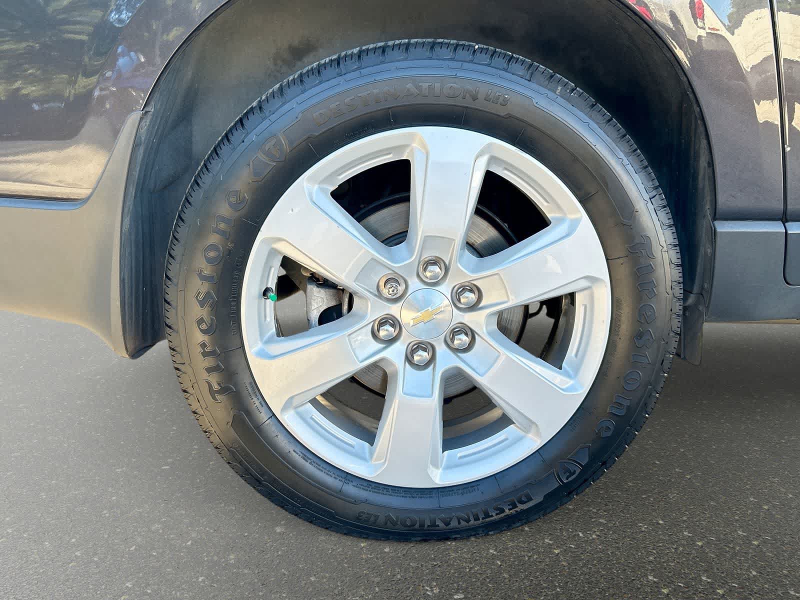Used 2016 Chevrolet Traverse LT w/ Style and Technology Package FWD image 5