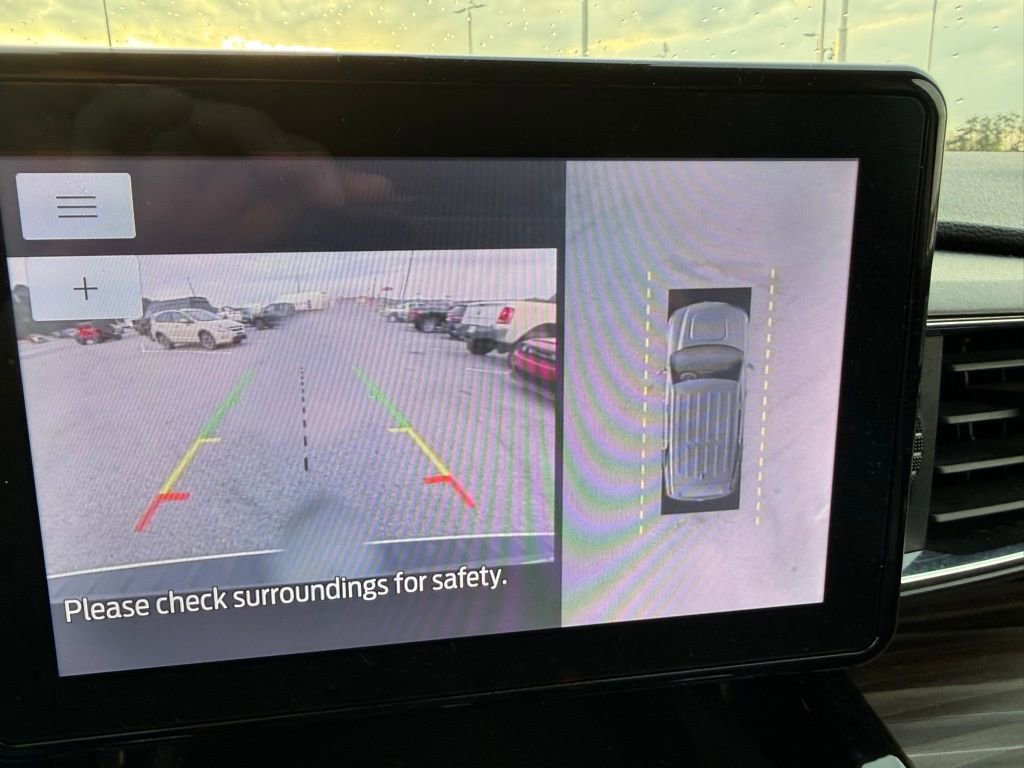 Used 2021 Ford Explorer Limited w/ Equipment Group 301A image 18