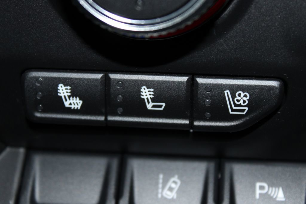 Used 2022 GMC Sierra 2500 AT4 w/ AT4 Preferred Package AWD/4WD image 48