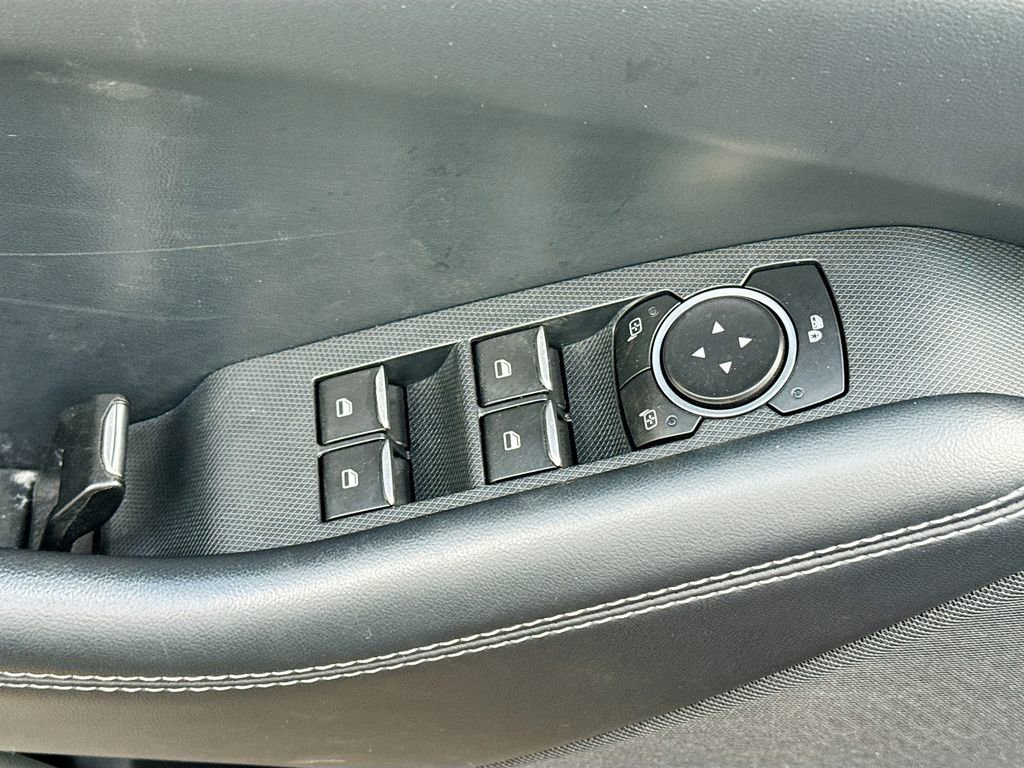 Used 2022 Ford Mustang Mach-E Select image 19