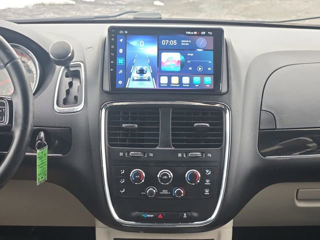 Used 2017 Dodge Grand Caravan SXT image 20