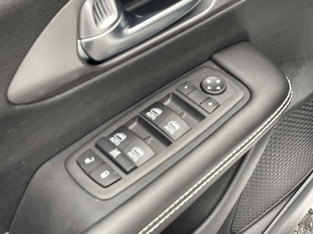 New 2026 Chrysler Pacifica Select image 24