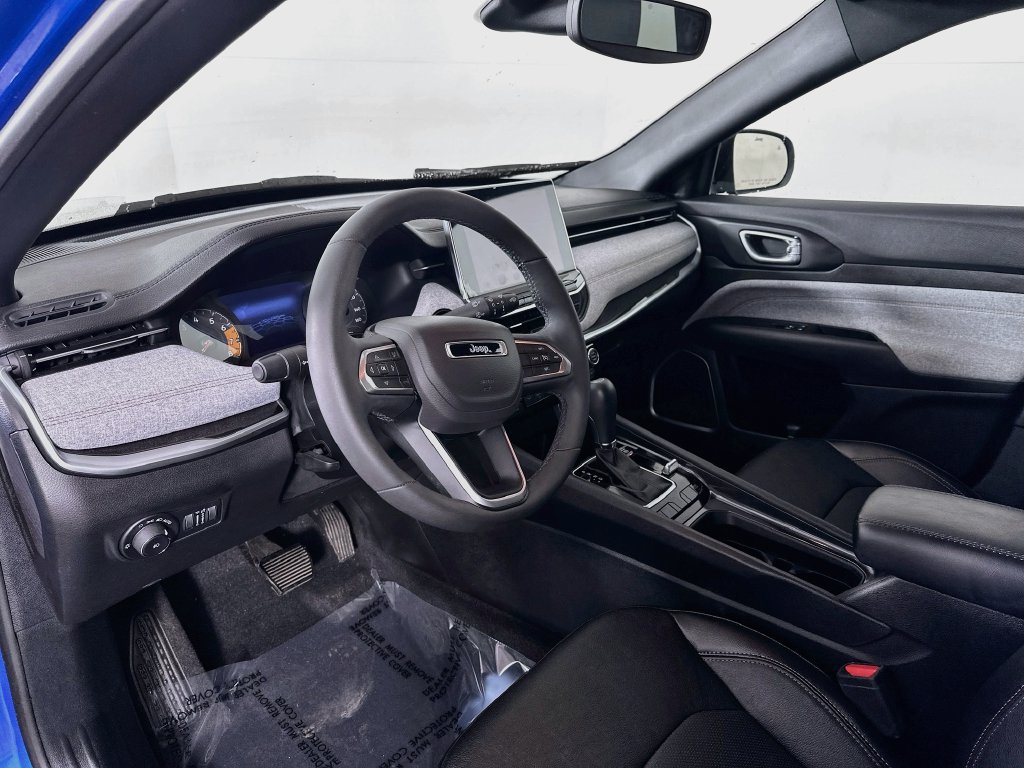 Certified 2023 Jeep Compass 4WD image 16