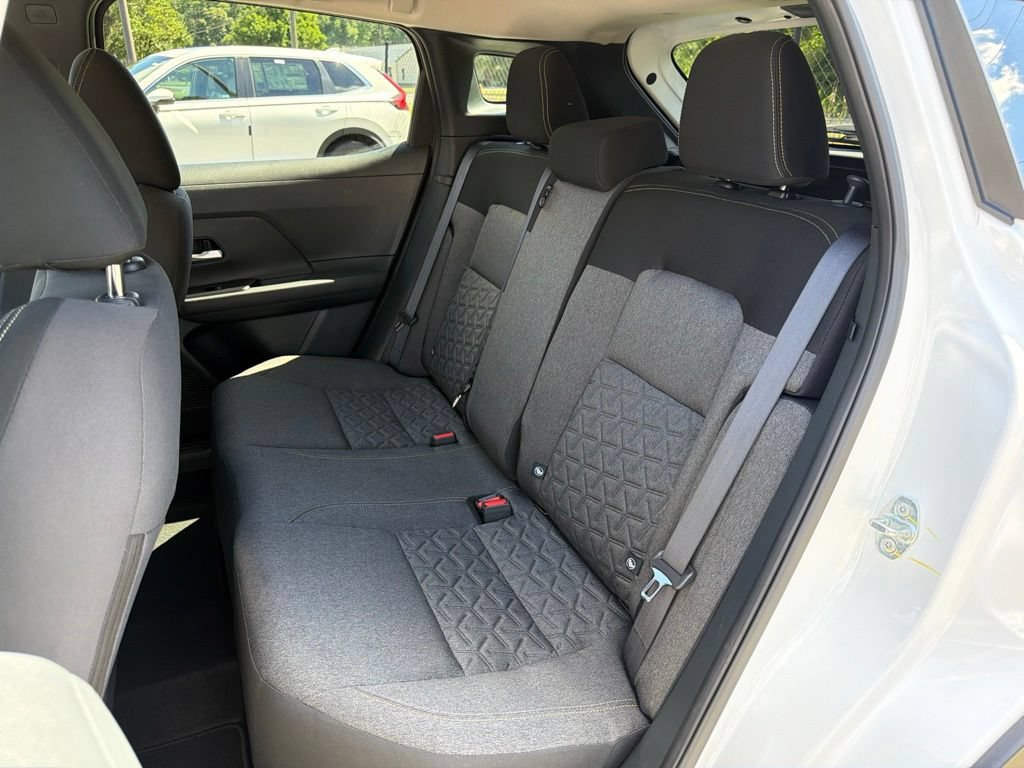 Certified 2025 Nissan Kicks SV AWD/4WD image 20