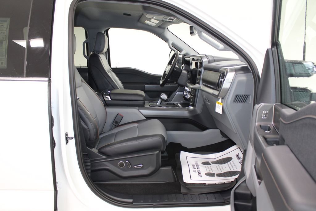 New 2025 Ford F150 Lariat w/ Equipment Group 502A High image 29