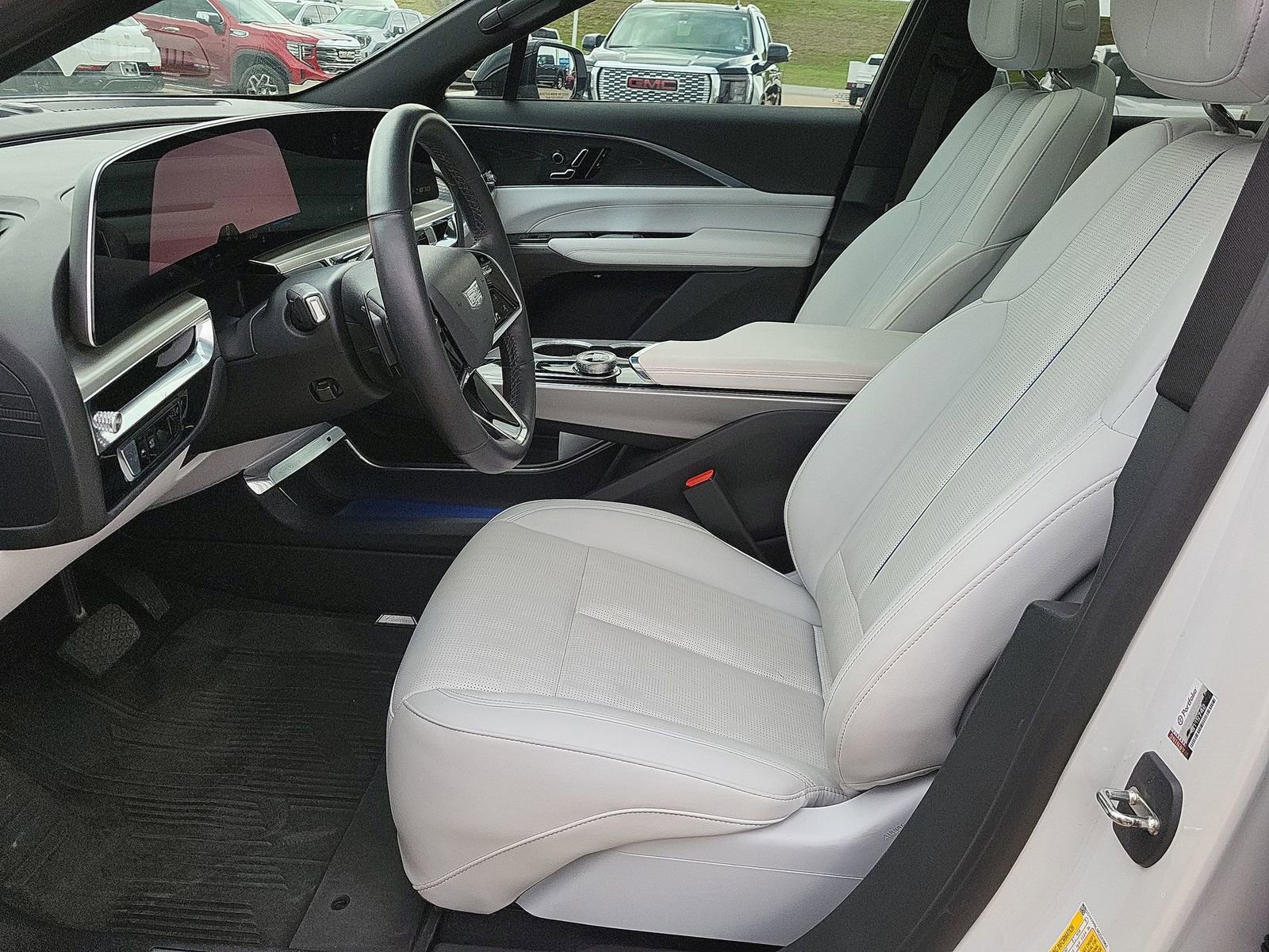 Certified 2024 Cadillac Lyriq Luxury w/ LPO, Floor Liner Package image 19