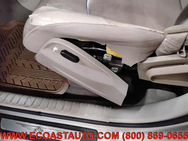 Used 2006 Chrysler PT Cruiser Limited FWD image 16