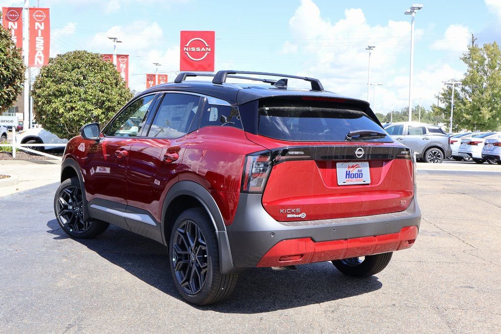 New 2026 Nissan Kicks SR image 2
