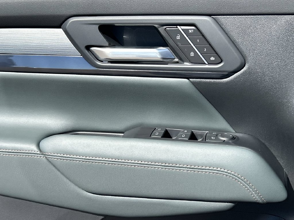 New 2027 GMC Terrain AT4 w/ Convenience Package III AWD/4WD image 23