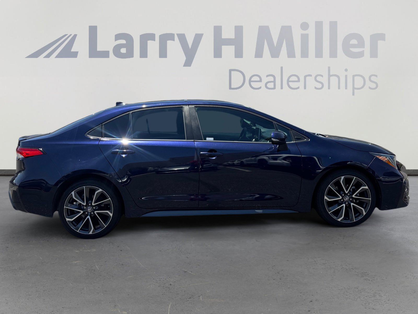 Used 2020 Toyota Corolla SE w/ Carpet Mat Package (TMS) FWD image 6