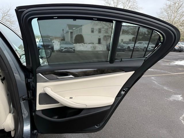 Used 2022 BMW 540i xDrive w/ Premium Package image 27