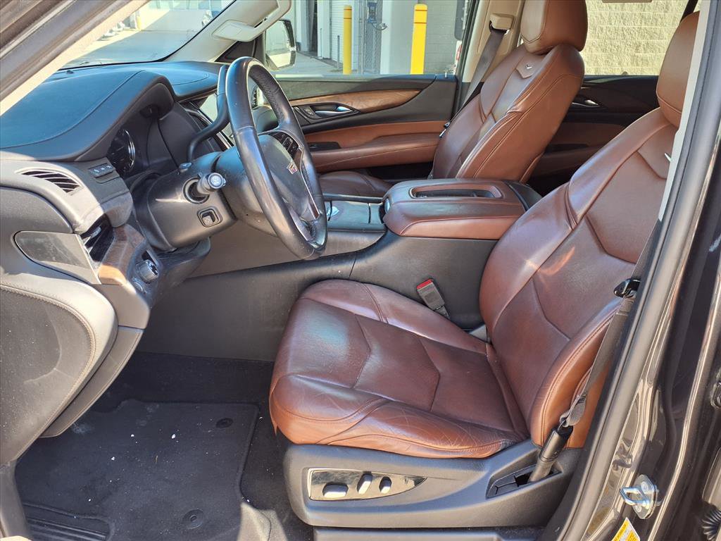 Used 2017 Cadillac Escalade Premium Luxury image 13