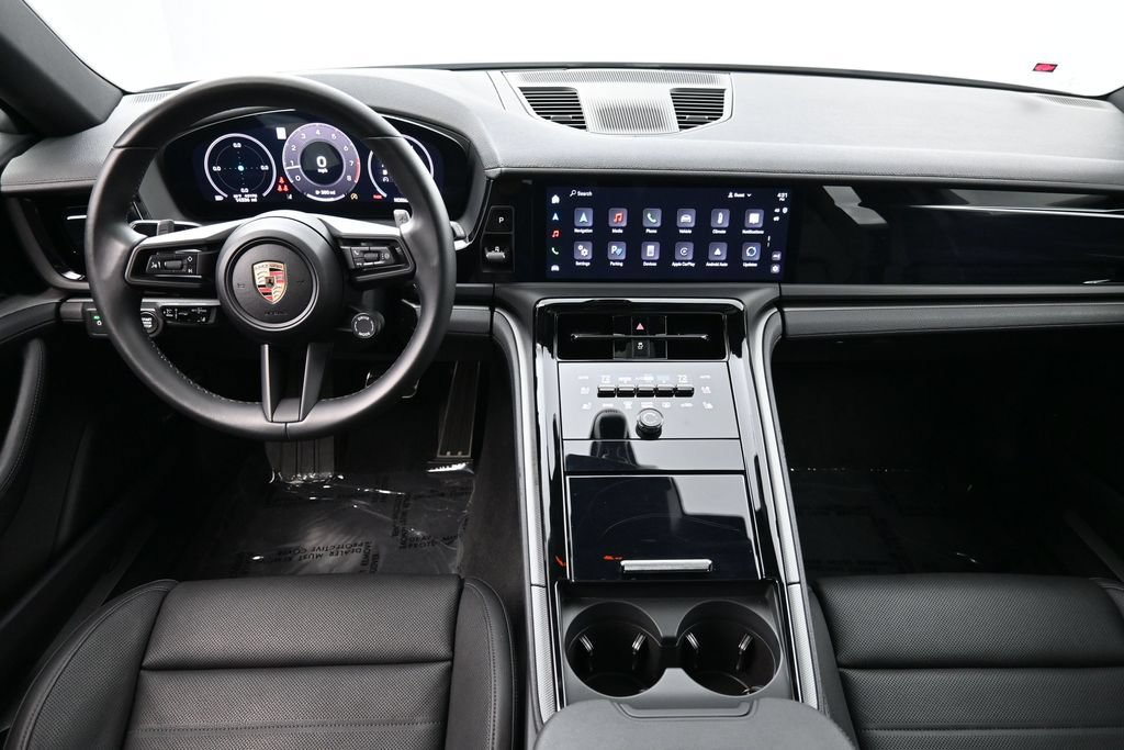 Certified 2025 Porsche Panamera RWD image 6