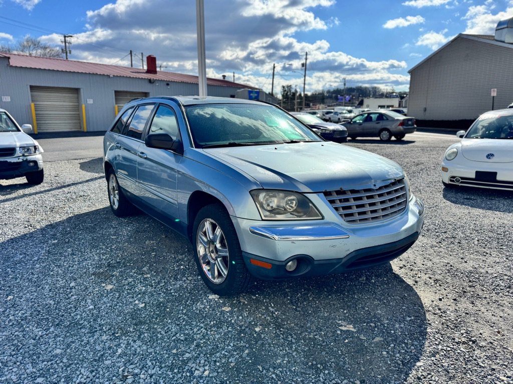 Used 2005 Chrysler Pacifica Touring image 3