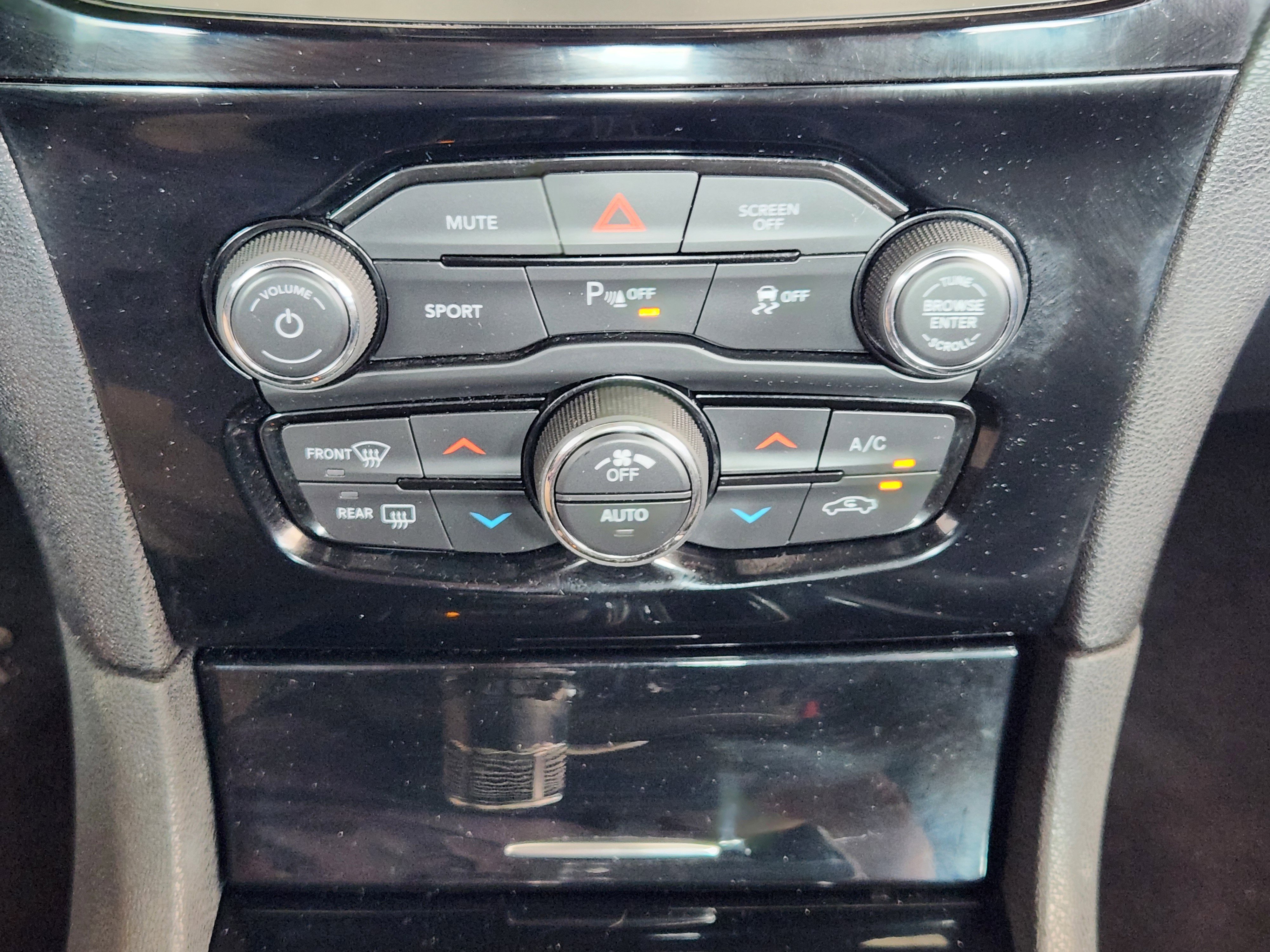 Used 2023 Chrysler 300 S RWD image 20