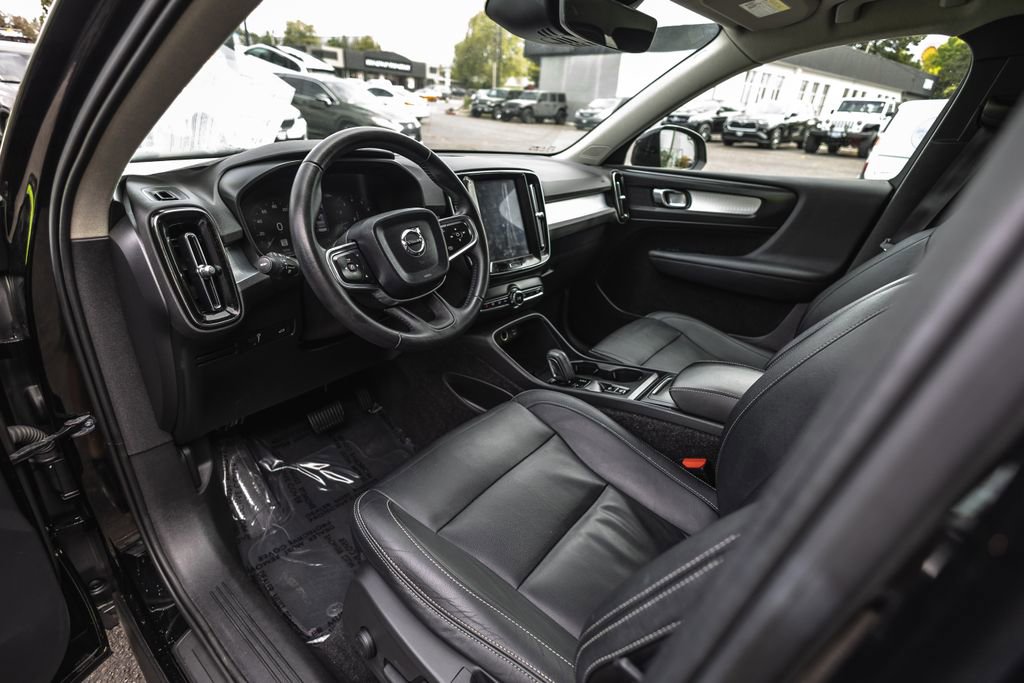Used 2019 Volvo XC40 T5 Momentum AWD/4WD image 15