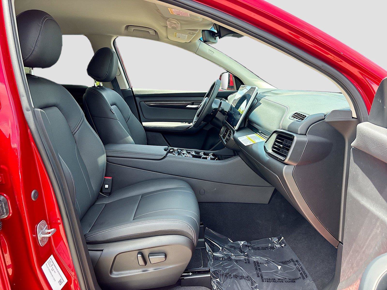 New 2025 VinFast VF 8 Eco AWD/4WD image 27
