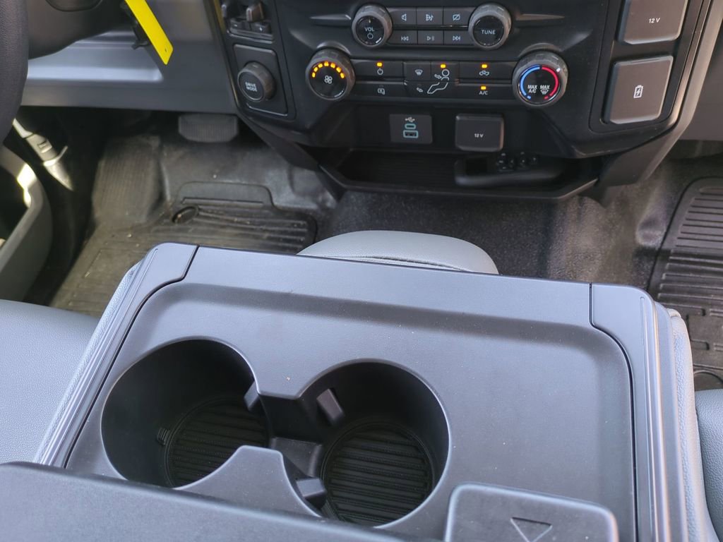 Used 2024 Ford F550 2WD Regular Cab Super Duty image 19