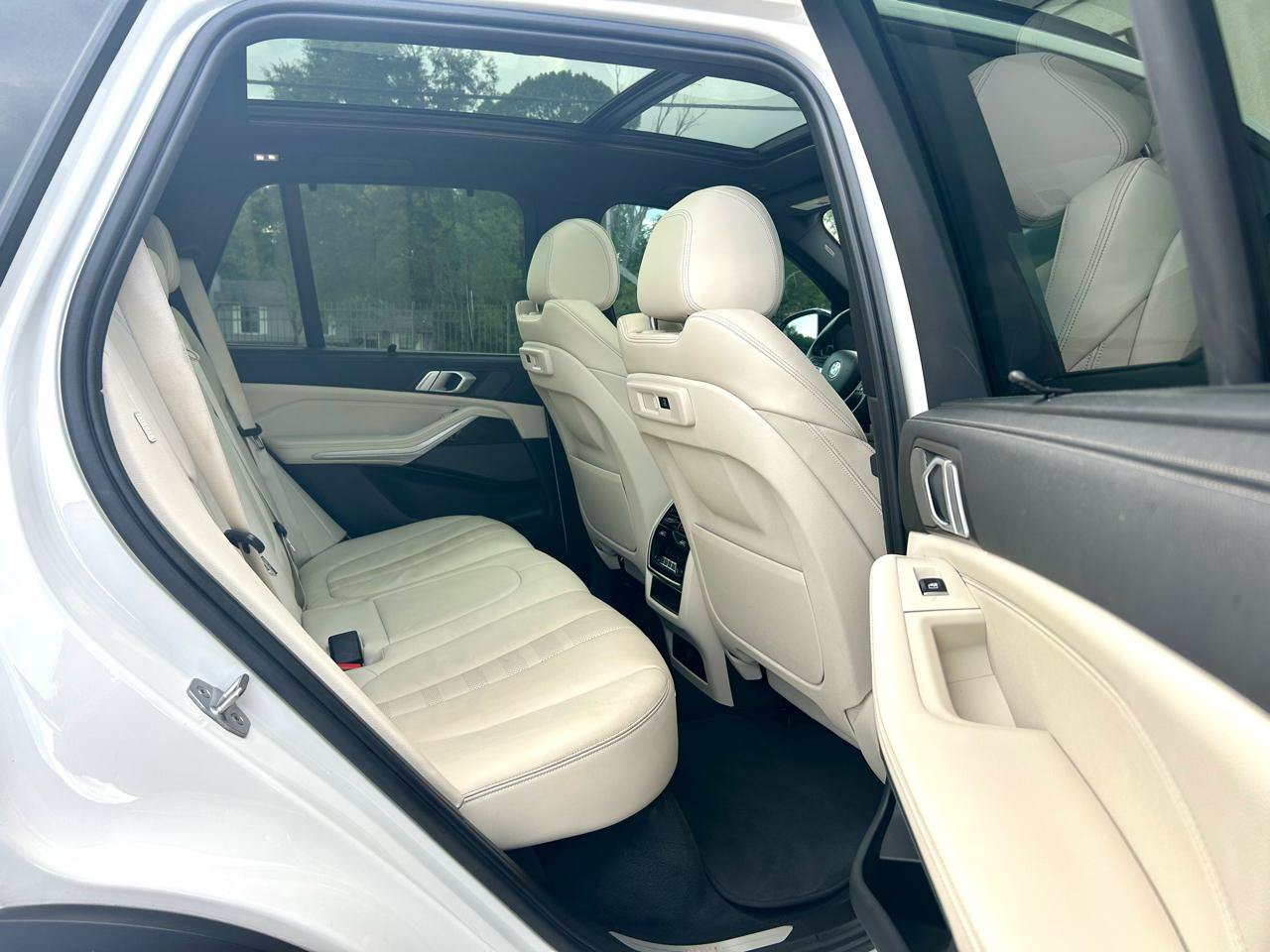 Used 2019 BMW X5 xDrive40i w/ Premium Package 2 AWD/4WD image 24