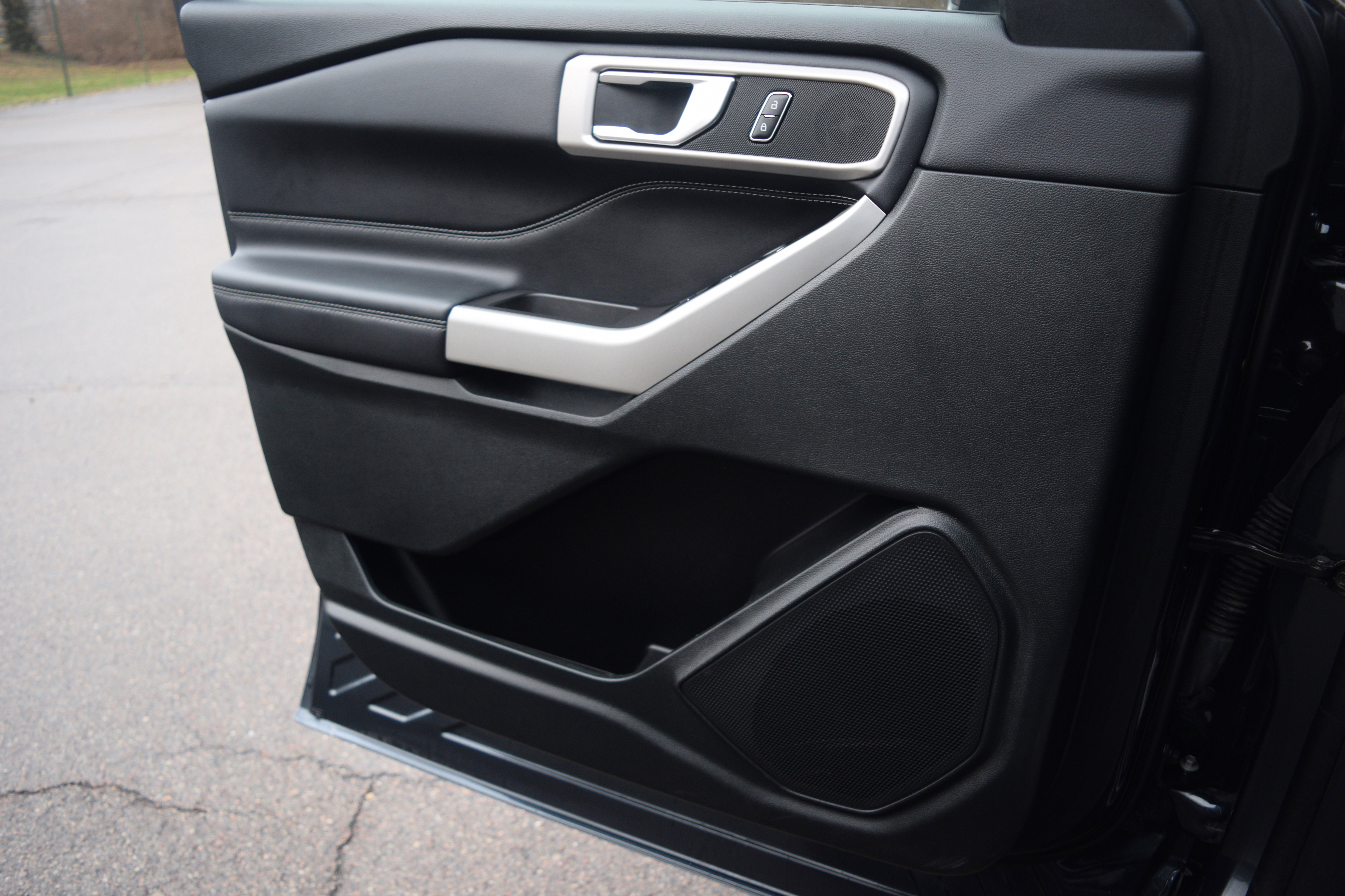 Used 2023 Ford Explorer XLT w/ Equipment Group 202A image 19