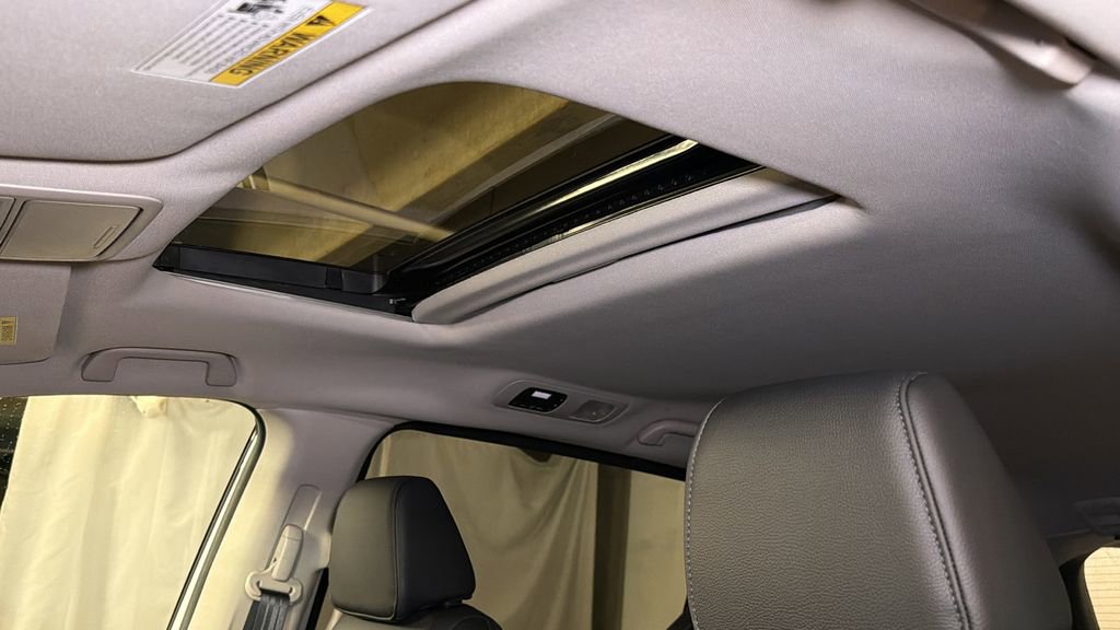 Used 2025 Honda Odyssey EX-L image 6