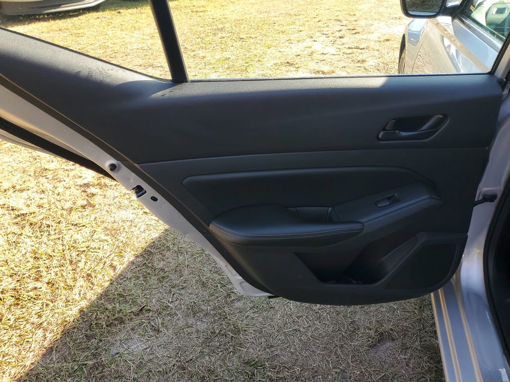 Used 2024 Nissan Altima 2.5 SV image 29