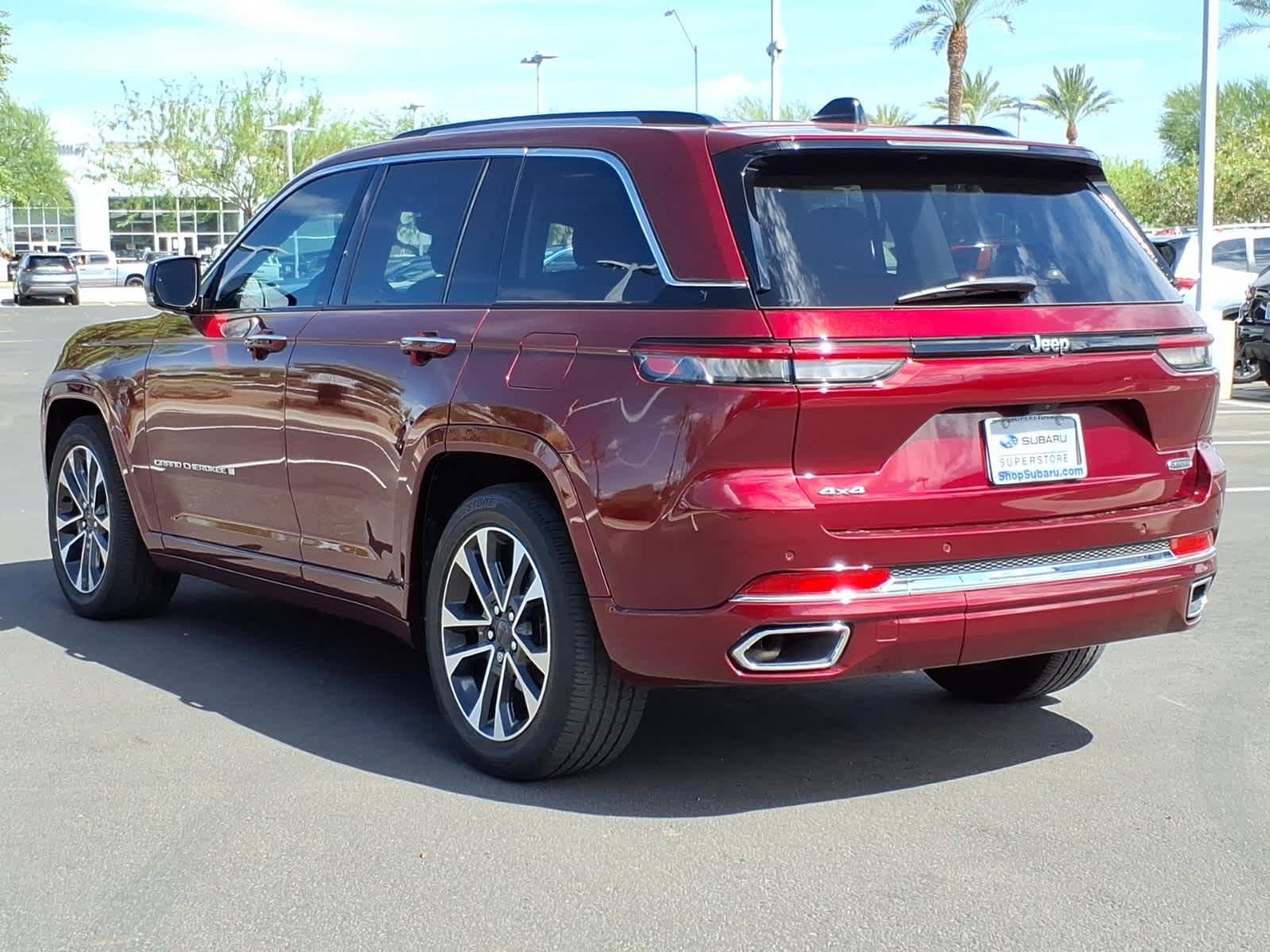 Used 2023 Jeep Grand Cherokee Overland AWD/4WD image 5