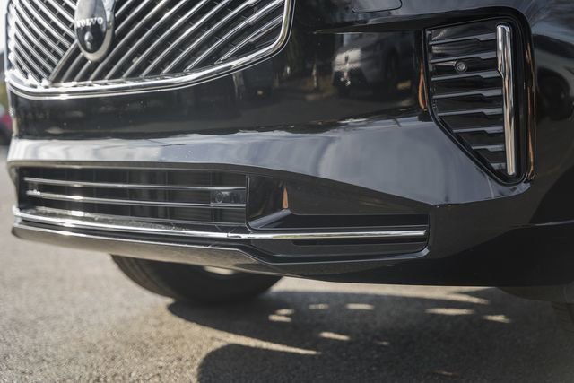 Used 2025 Volvo XC90 B6 Plus image 12