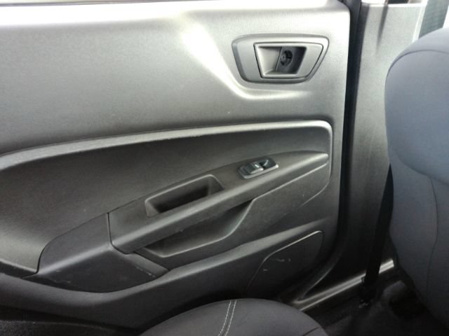 Used 2019 Ford Fiesta SE FWD image 25