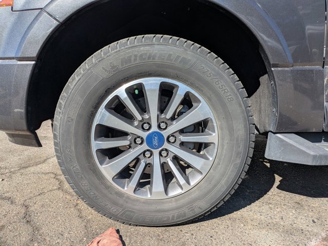 Used 2017 Ford Expedition XLT AWD/4WD image 17