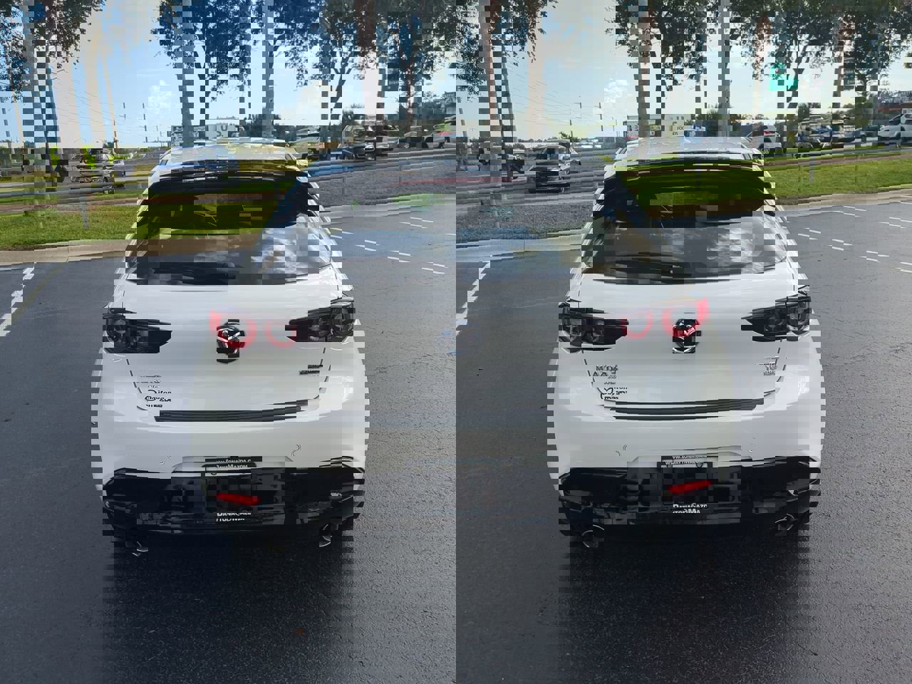 New 2025 MAZDA MAZDA3 Hatchback w/Premium Plus Pkg image 5