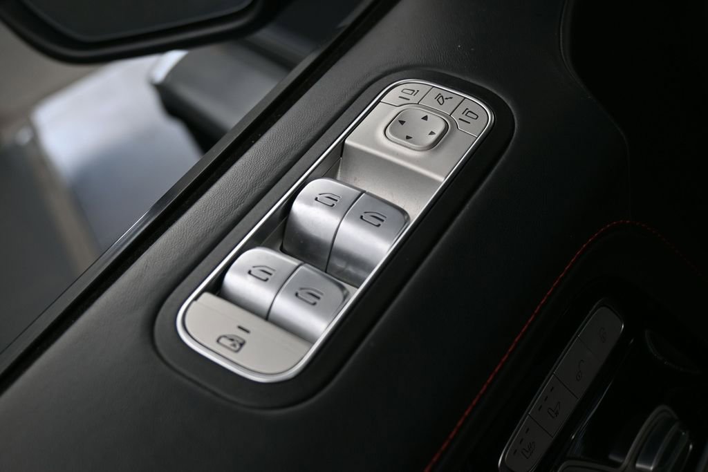 Used 2021 Mercedes-Benz G 550 image 13