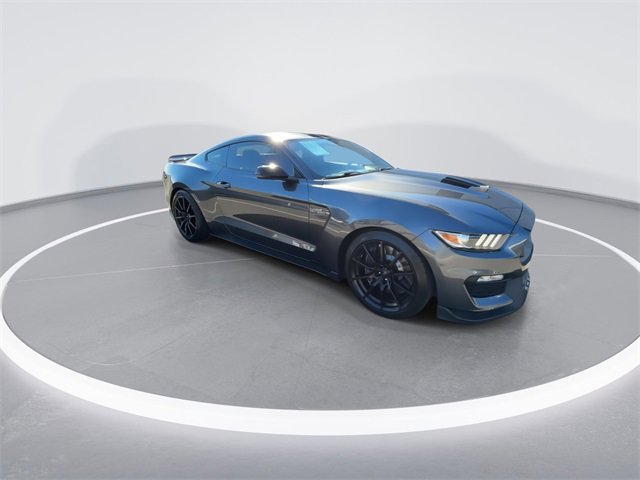 Used 2017 Ford Mustang Shelby GT350 image 2
