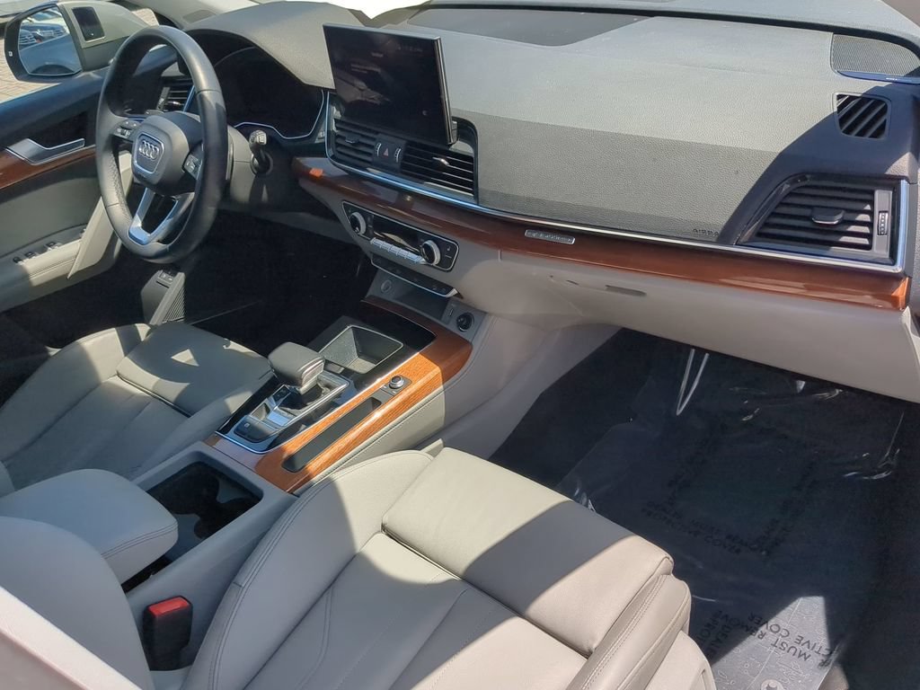 Used 2023 Audi Q5 e Premium Plus w/ Premium Plus Package AWD/4WD image 12