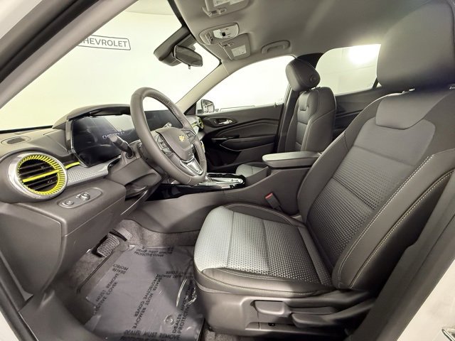 New 2025 Chevrolet Trax LT w/ Driver Confidence Package image 13