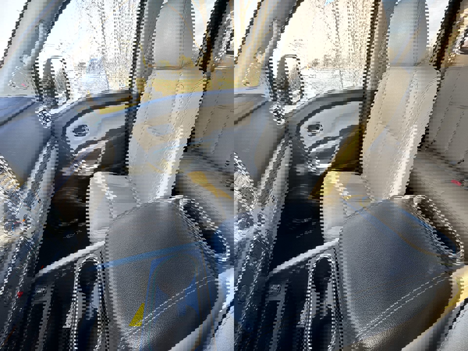 Used 2018 Nissan Titan SL w/ Chrome Package image 21