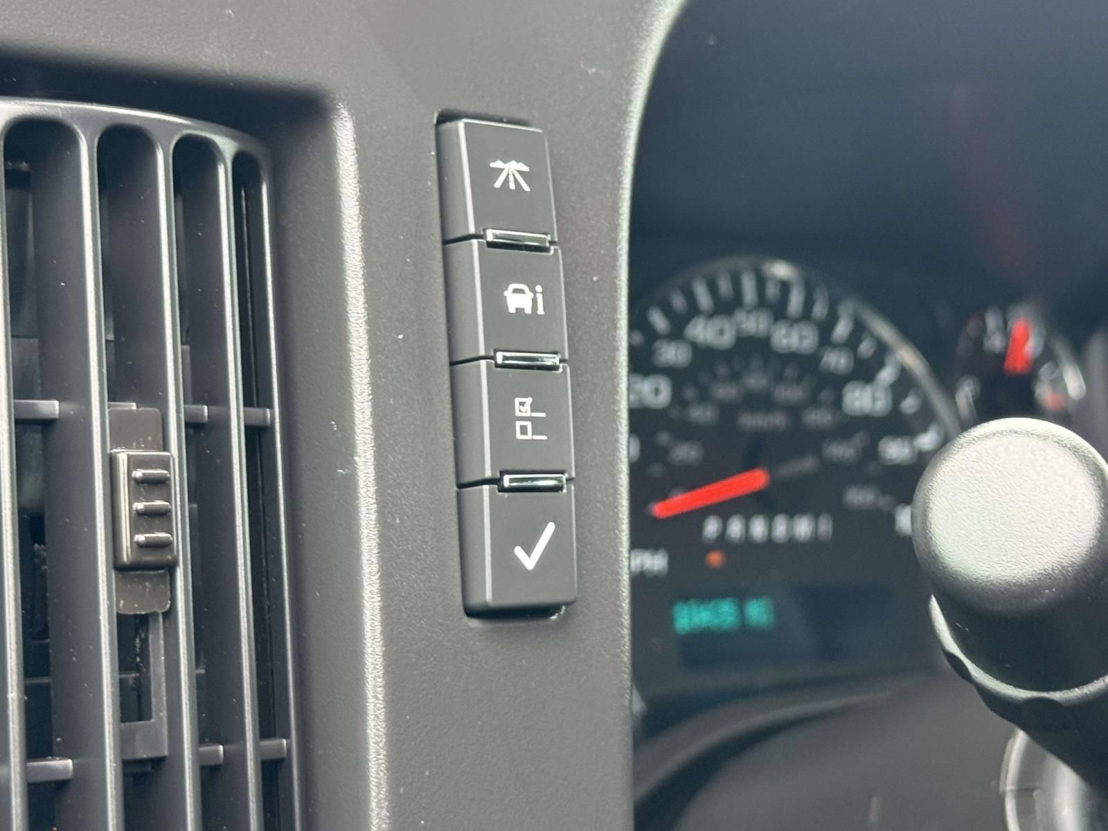 Used 2025 Chevrolet Express 2500 w/ Driver Convenience Package RWD image 12