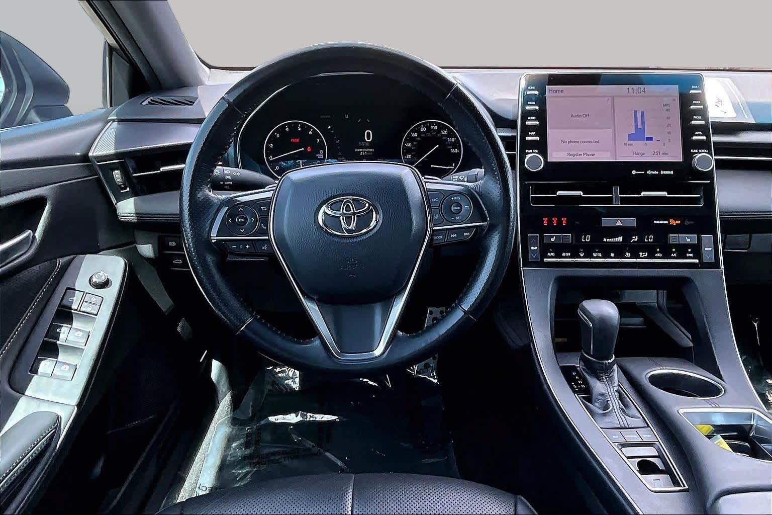 Used 2019 Toyota Avalon XSE FWD image 5