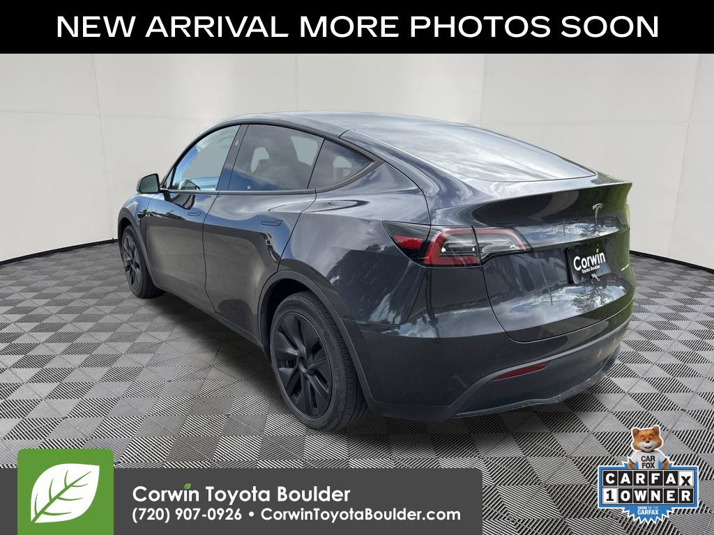 Used 2024 Tesla Model Y Long Range AWD/4WD image 5