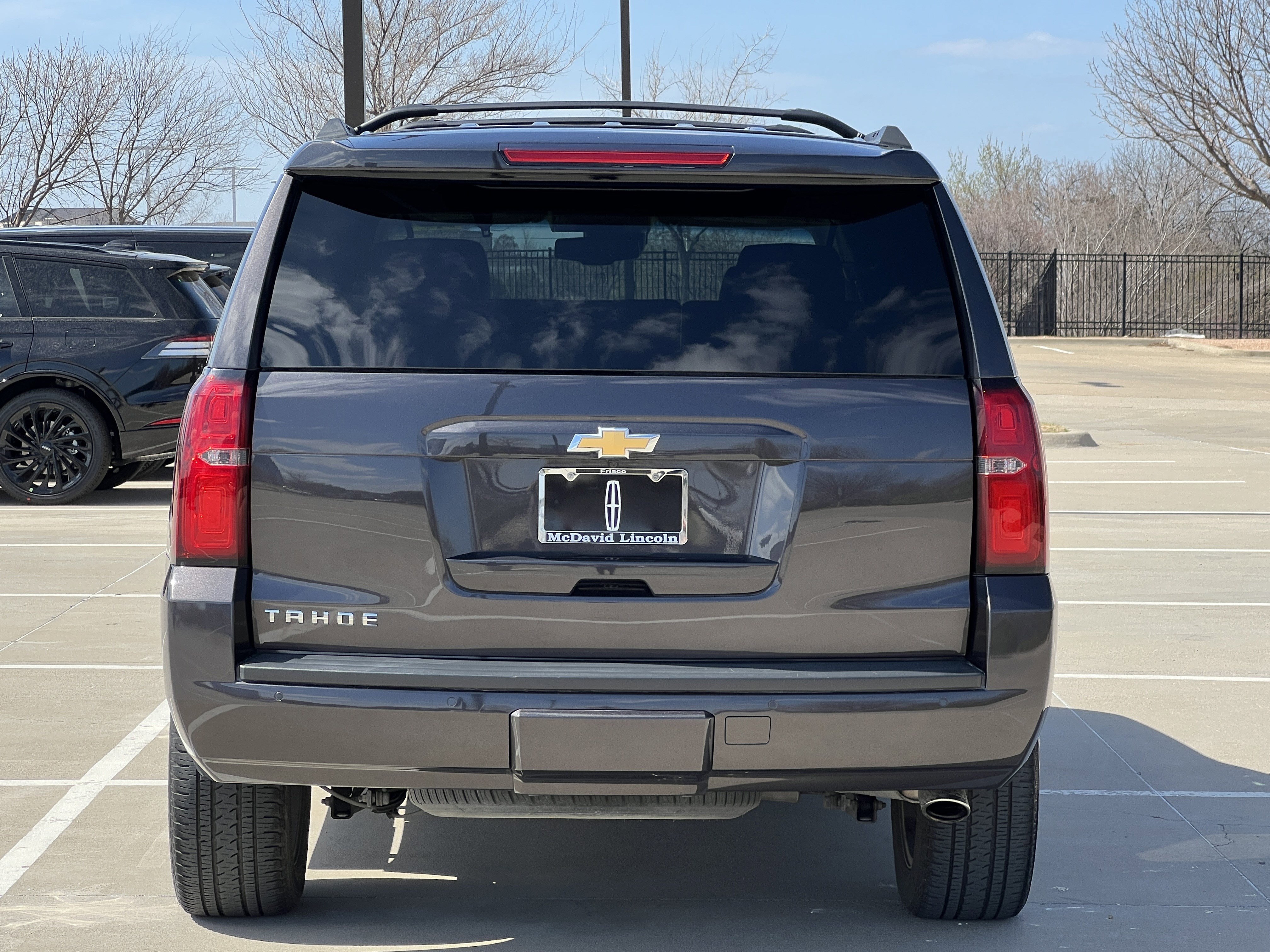Used 2017 Chevrolet Tahoe LT w/ LT Signature Package image 8