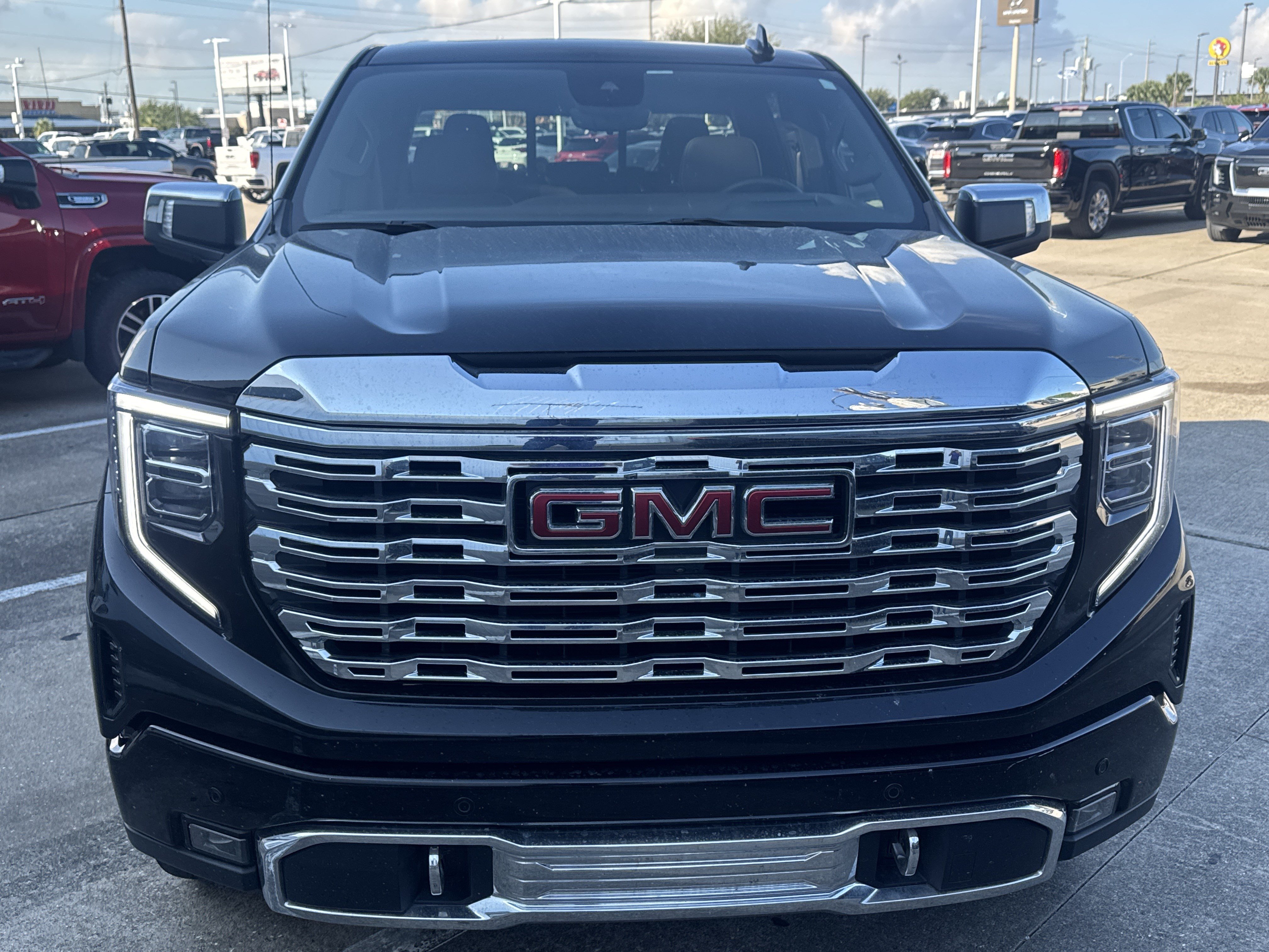 Used 2024 GMC Sierra 1500 Denali w/ Denali Reserve Package AWD/4WD image 18