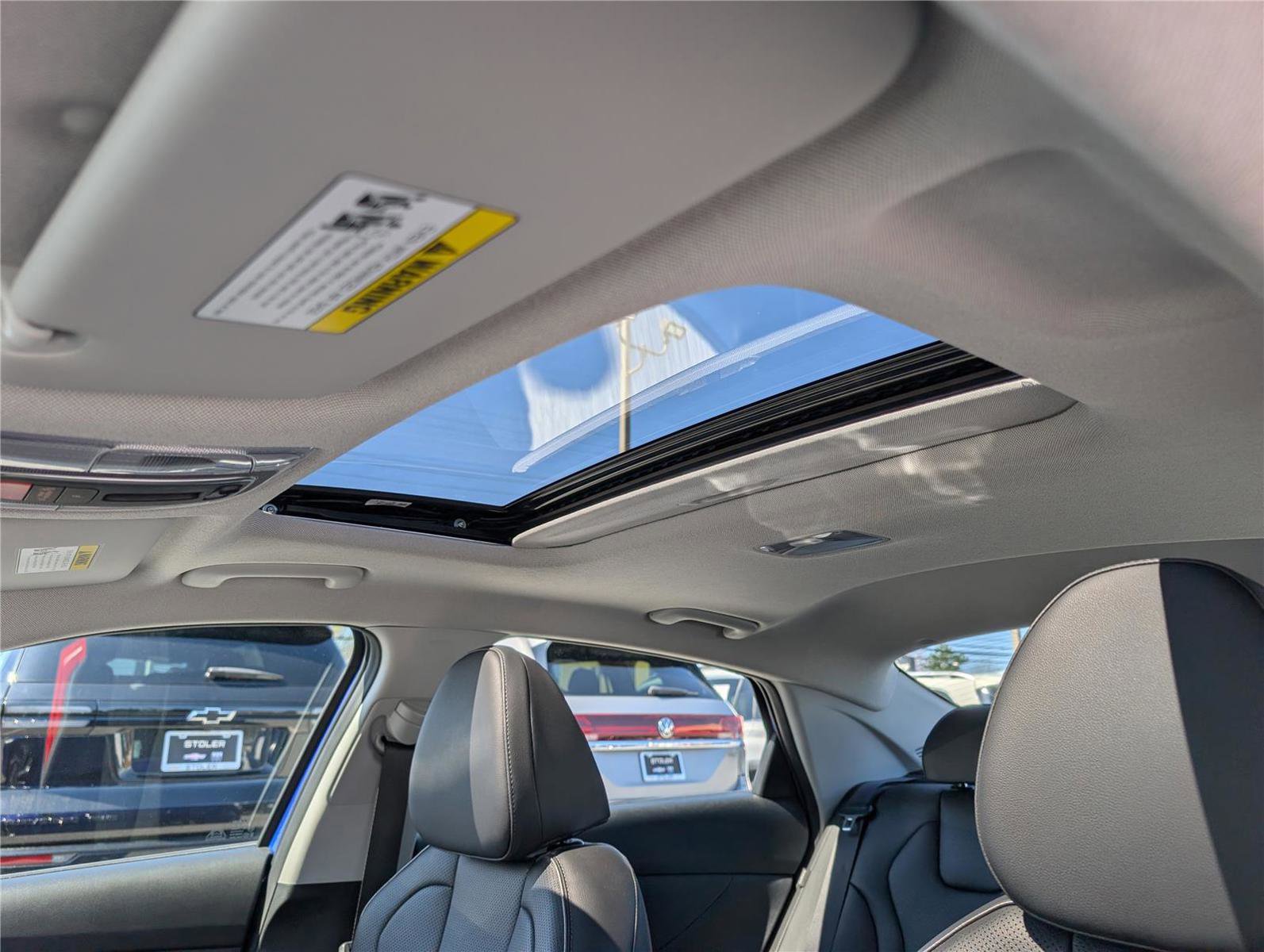 Used 2025 Hyundai Elantra Limited FWD image 32