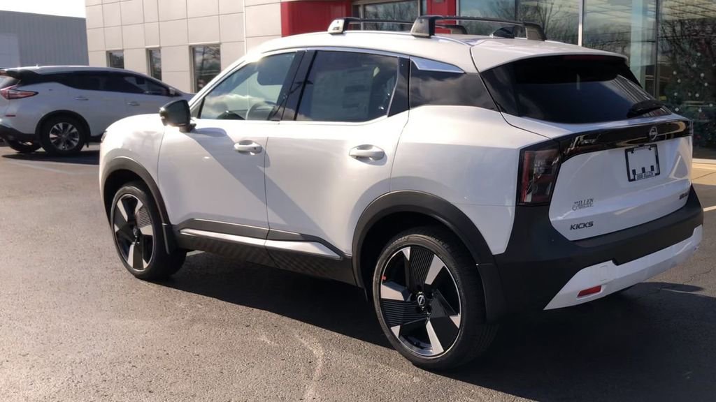 New 2026 Nissan Kicks SR w/ Cold Weather Package image 6