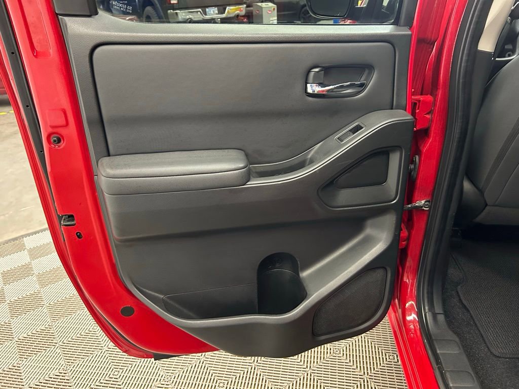 Used 2022 Nissan Frontier SV image 17