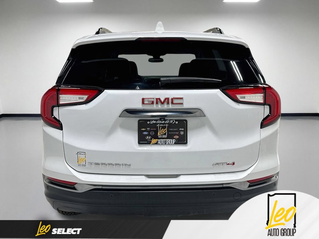 Used 2024 GMC Terrain AT4 w/ Tech Package AWD/4WD image 9